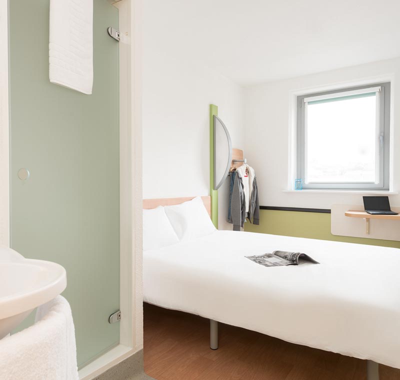 Rooms in the Ibis Budget hotel